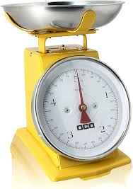 Balanza Mecánica de Acero Inoxidable Amarillo: Precisión y Estilo